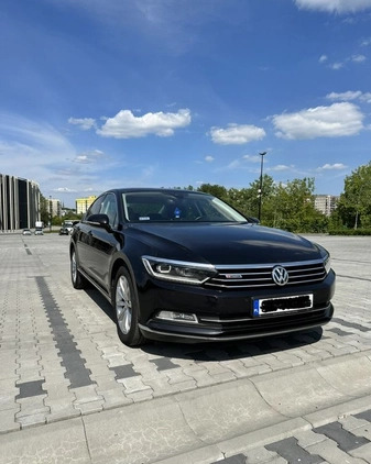 Volkswagen Passat cena 88900 przebieg: 147000, rok produkcji 2017 z Sosnowiec małe 497